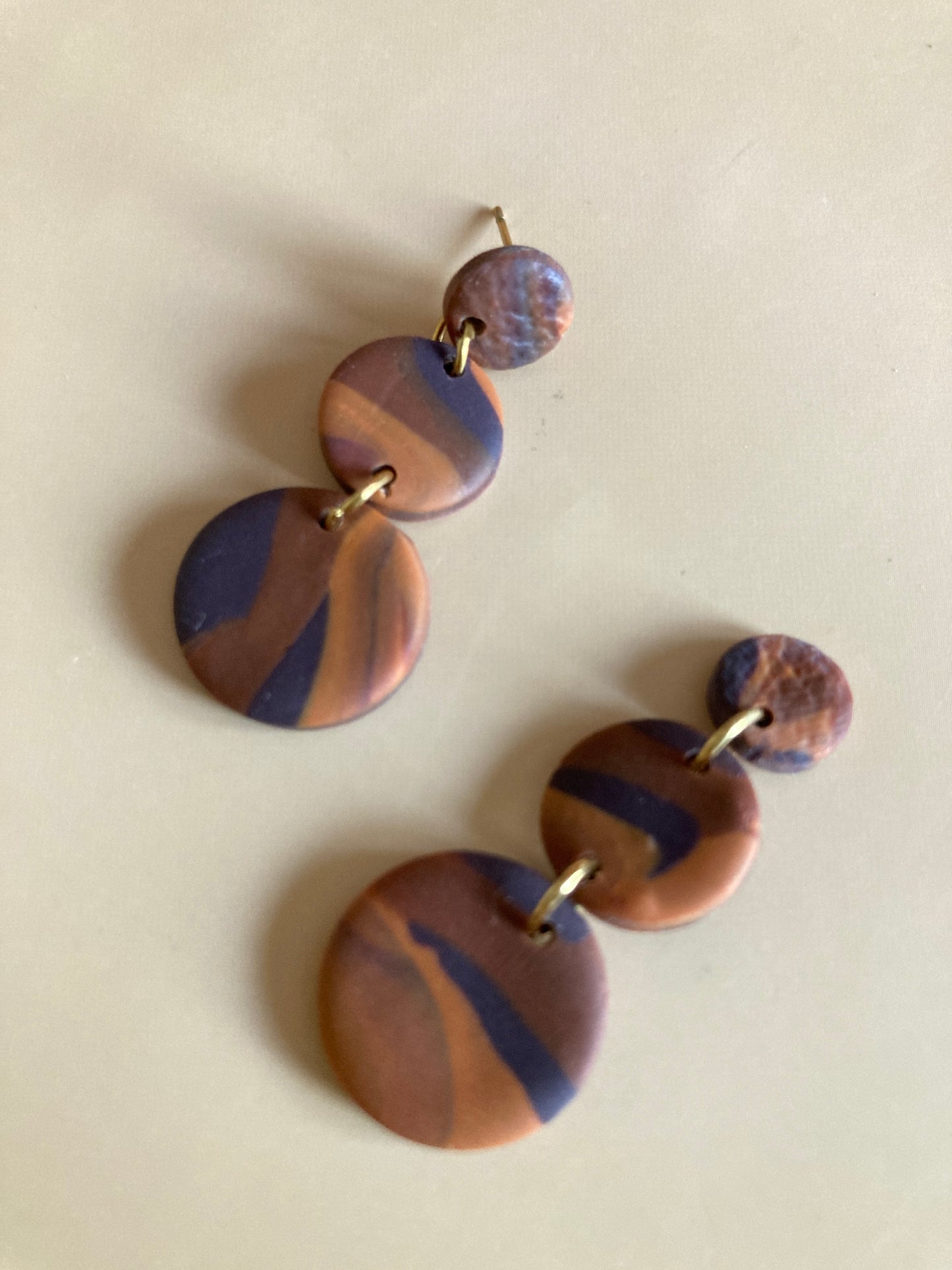 Pendientes raíces de otoño