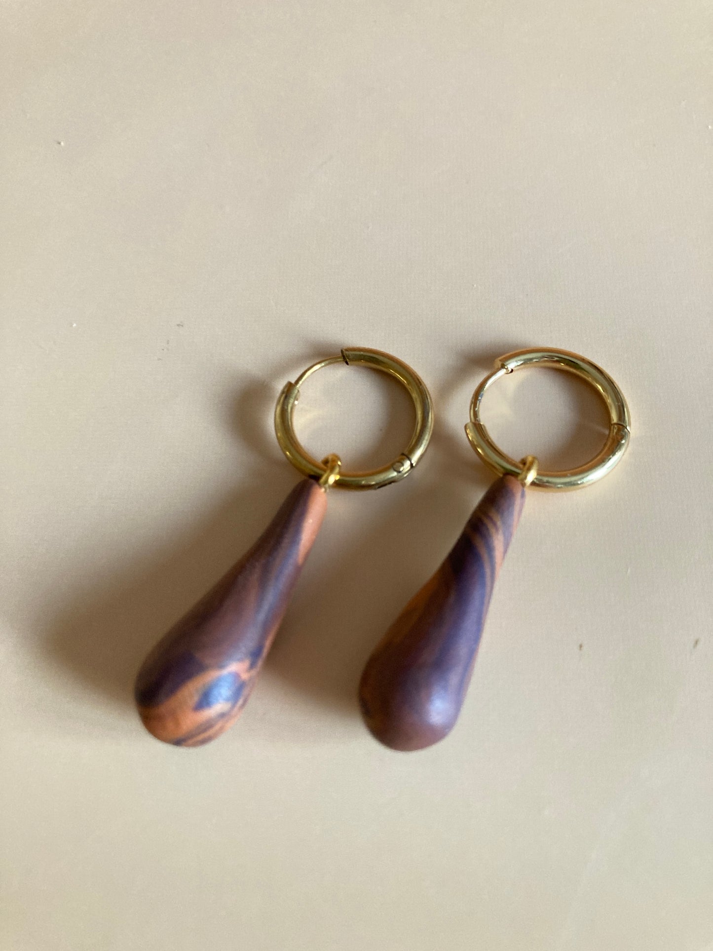 Pendientes raíces de otoño