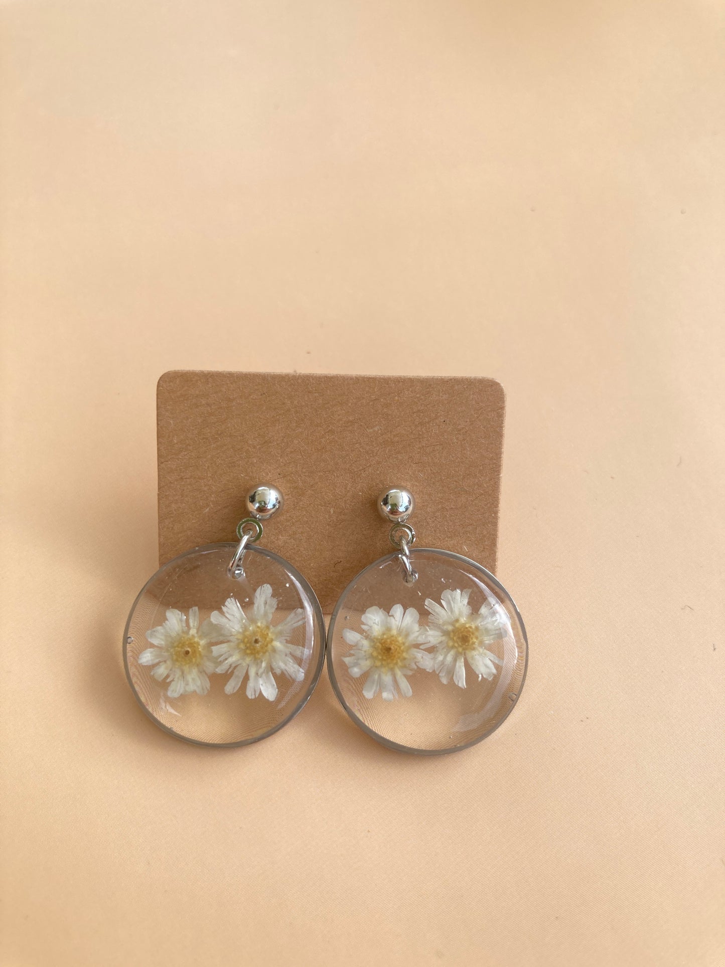 Pendientes plateados Flores Eternas