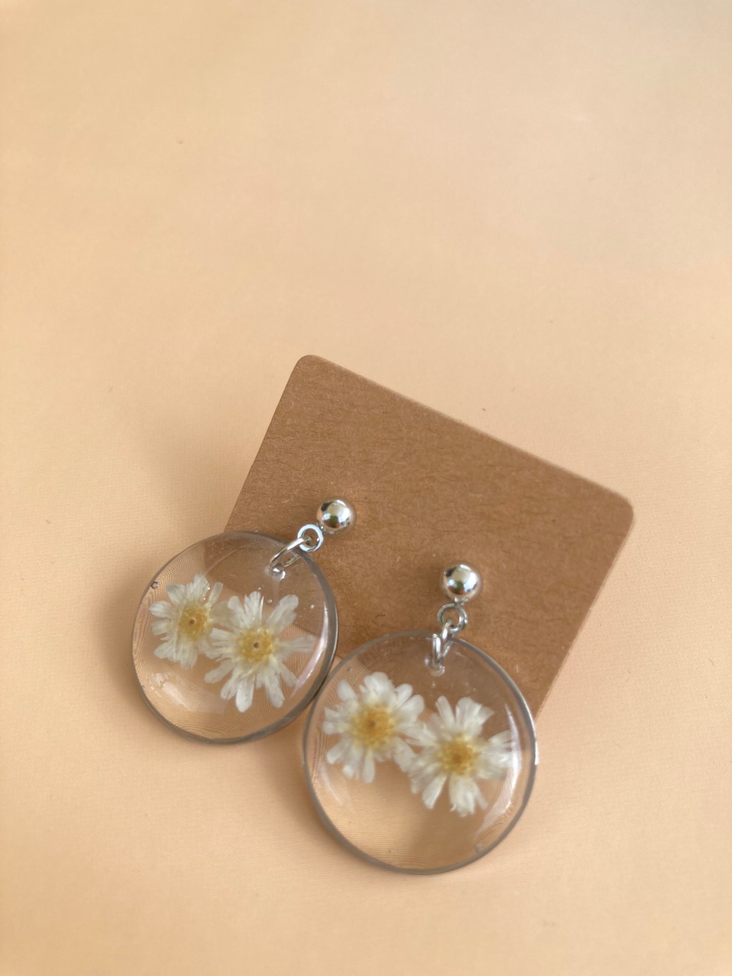 Pendientes plateados Flores Eternas