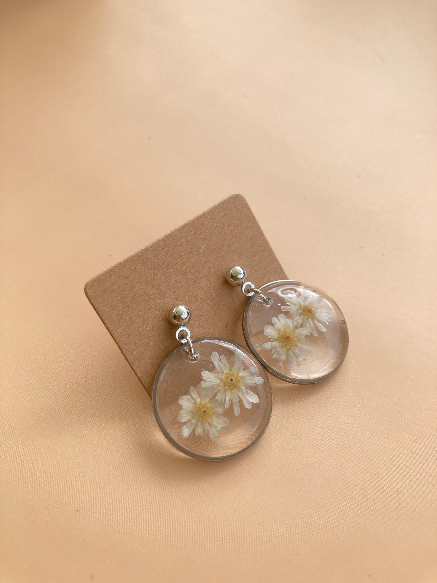 Pendientes plateados Flores Eternas