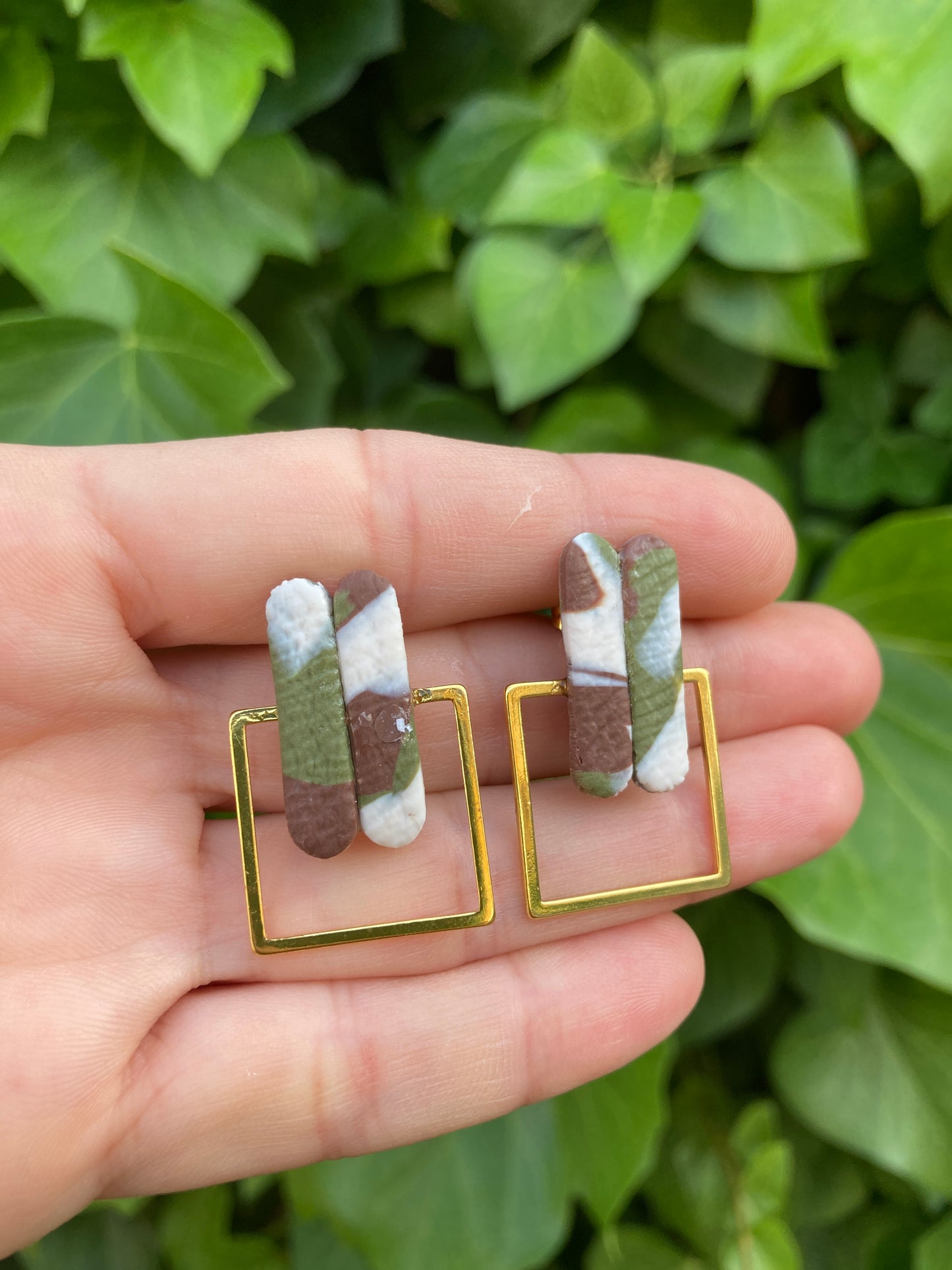Pendientes Tierra