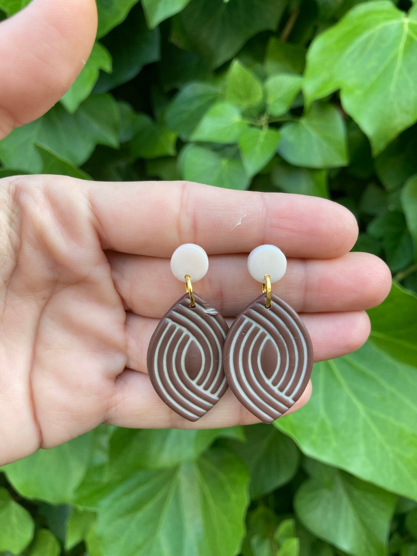 Pendientes Tierra