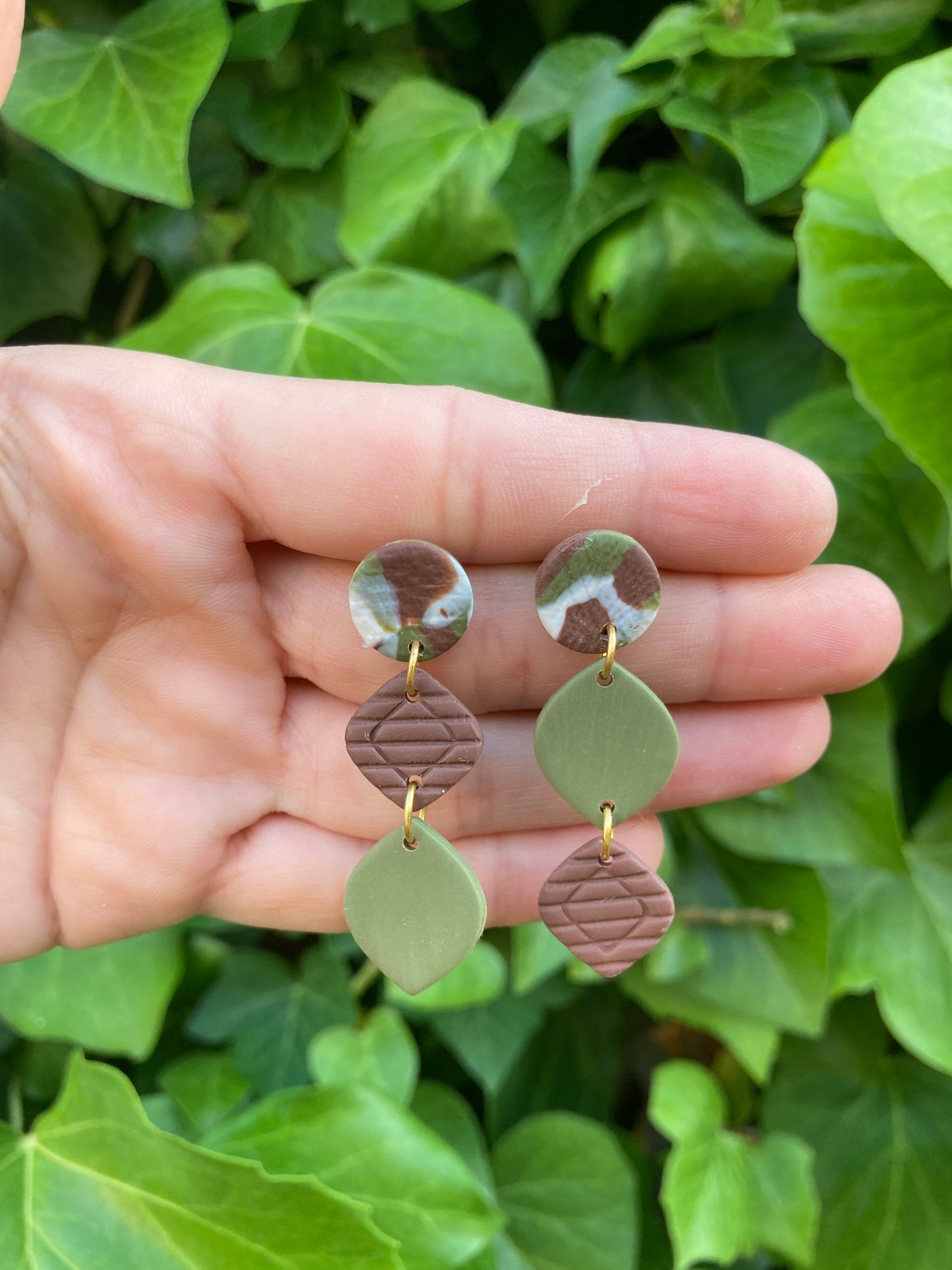 Pendientes Tierra