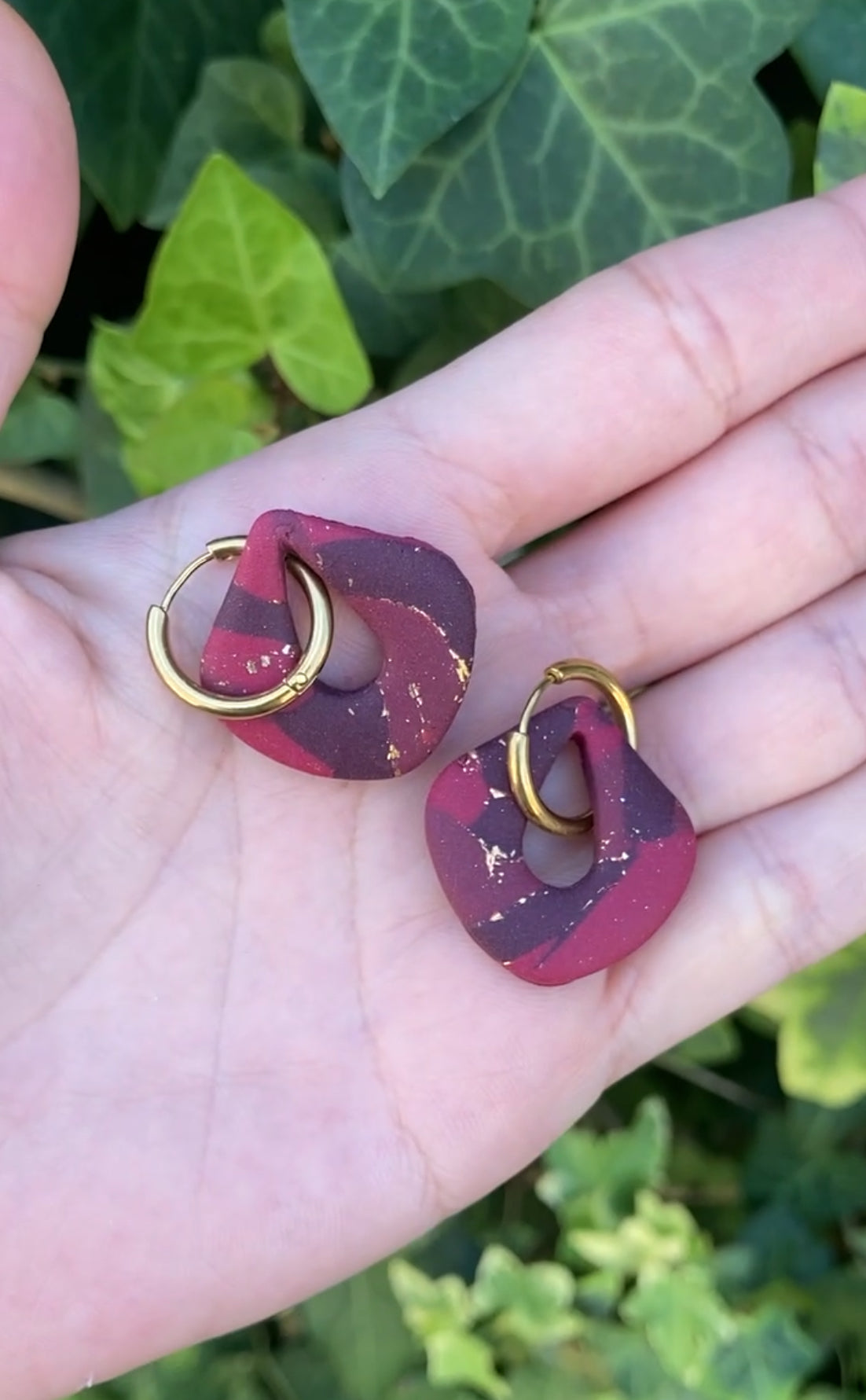 Taller de creación de pendientes en arcilla polimérica